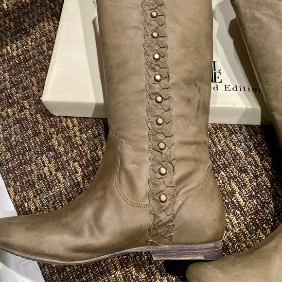 NWB Mia Limited Edition Lea  Military Green Leather Knee High Boots - Picture 5 of 11